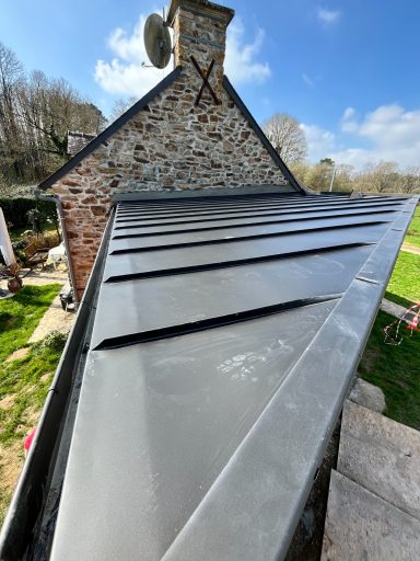 COUVREUR ZINC ST CONGARD